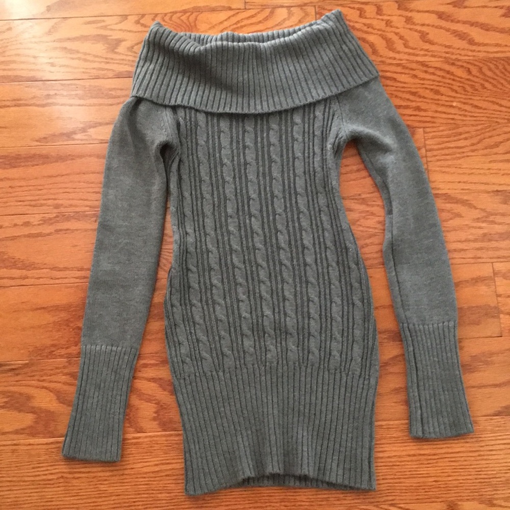 Gray sweater